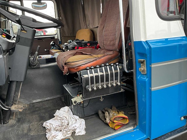 (c) 1980 scania lbfs 141 s46 v8 vrachtwagen - afbeelding 45 van  47