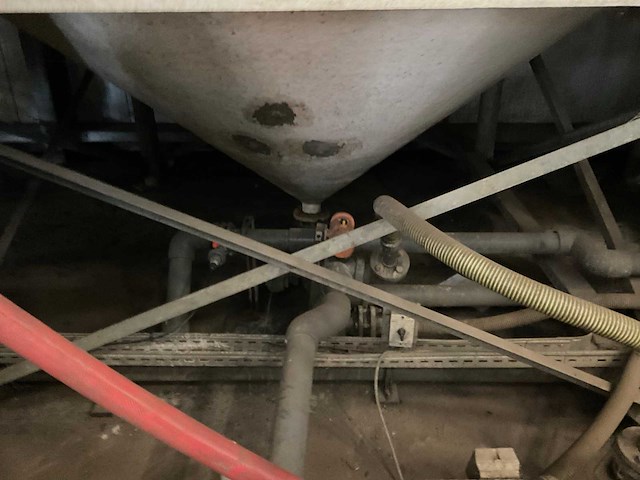 (c) 2012 m.i.p. verticale opslagtank - afbeelding 5 van  5