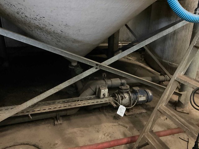 (c) 2012 m.i.p. verticale opslagtank - afbeelding 4 van  6