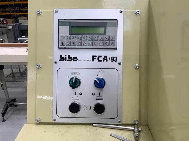 (c) 2013 bibo fca 93n automatische pons / afkortsnijmachine - afbeelding 10 van  12