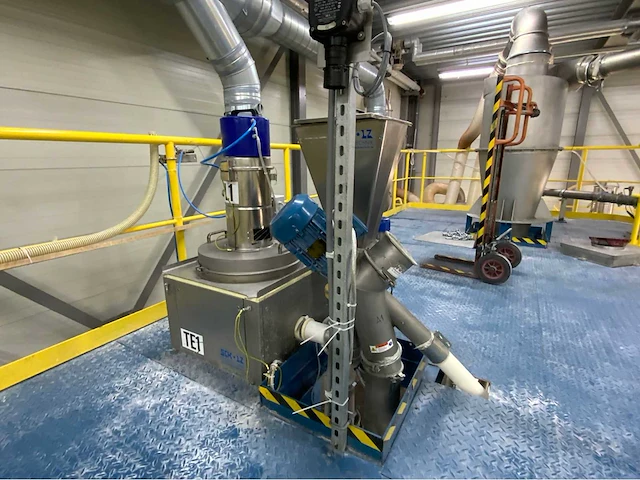 (c) 2018 helios omatic big bag discharge station - afbeelding 2 van  9