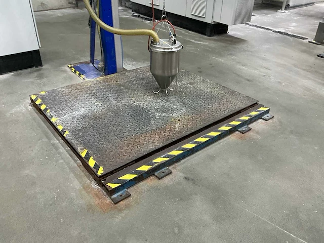 (c) 2018 helios omatic big bag discharge station - afbeelding 4 van  9