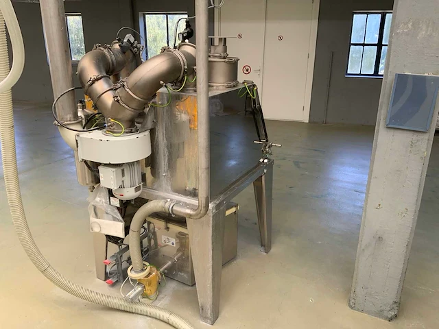 (c) 2021 brabender bd-fw80 voedstation voor additieven - afbeelding 3 van  6