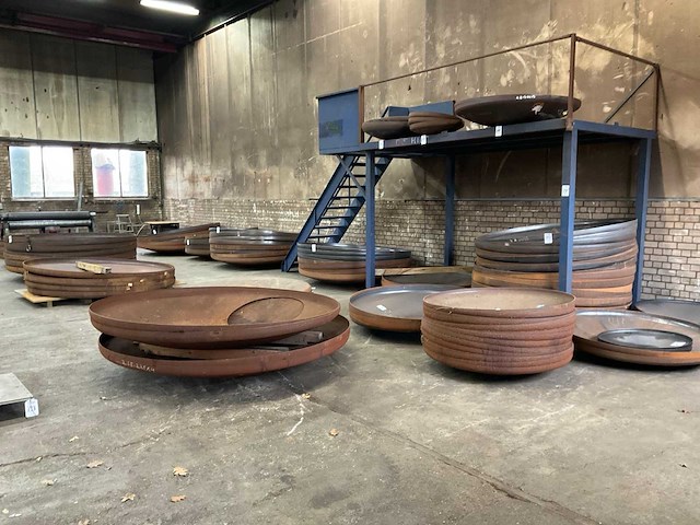 (c) eindcombinatie, “tankbodems” - afbeelding 1 van  2