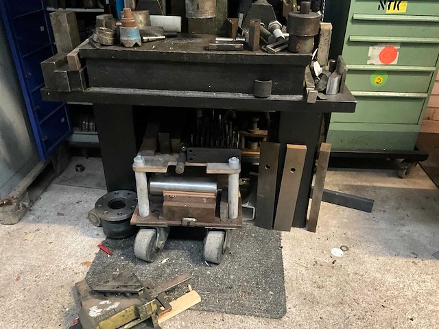 C-frame persmachine - afbeelding 5 van  17