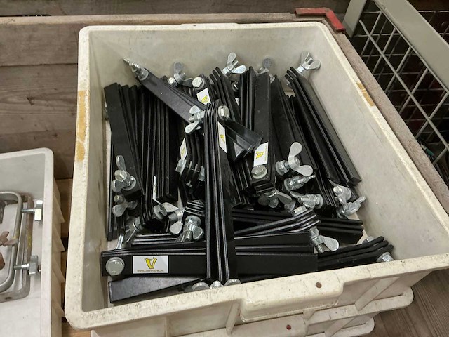C-haken en floorstands - afbeelding 5 van  6