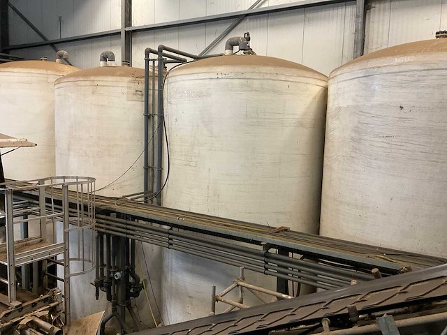 (c) verticale opslagtank (13) - afbeelding 1 van  6