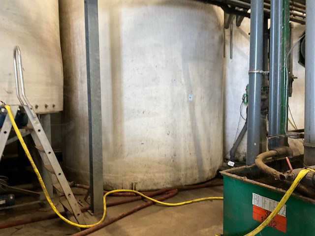 (c) verticale opslagtank (801) - afbeelding 3 van  5