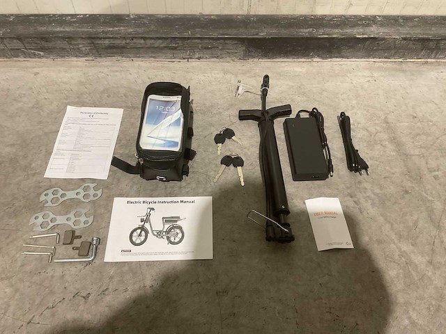 C28 paars elektrische fiets - afbeelding 61 van  66