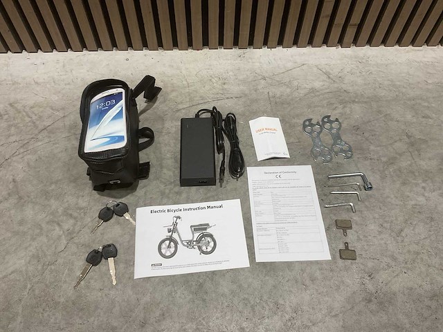 C28 paars elektrische fiets - afbeelding 62 van  66