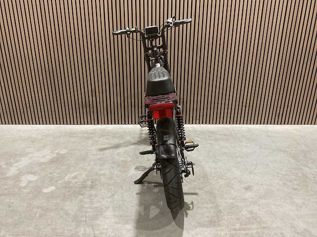 C28 paars elektrische fiets - afbeelding 24 van  59