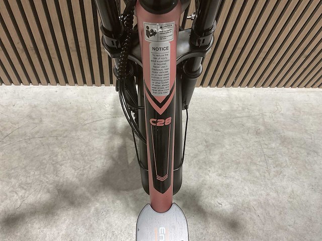 C28 roze elektrische fiets - afbeelding 31 van  69