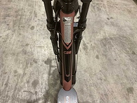 C28 roze elektrische fiets - afbeelding 4 van  13