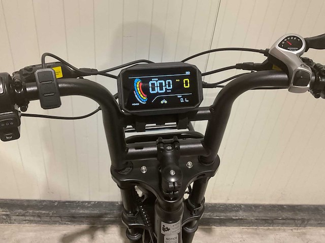C28 zwart elektrische fiets - afbeelding 39 van  57