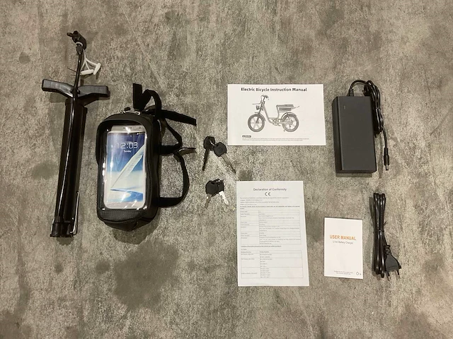 C28 zwart elektrische fiets - afbeelding 2 van  14