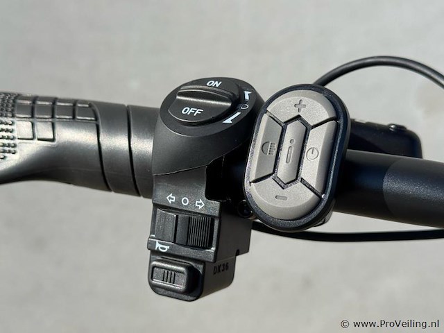 C63 elektrische fatbike - afbeelding 2 van  9