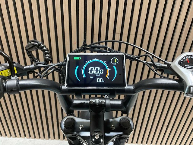 C80 mini light blue elektrische fiets - afbeelding 19 van  39