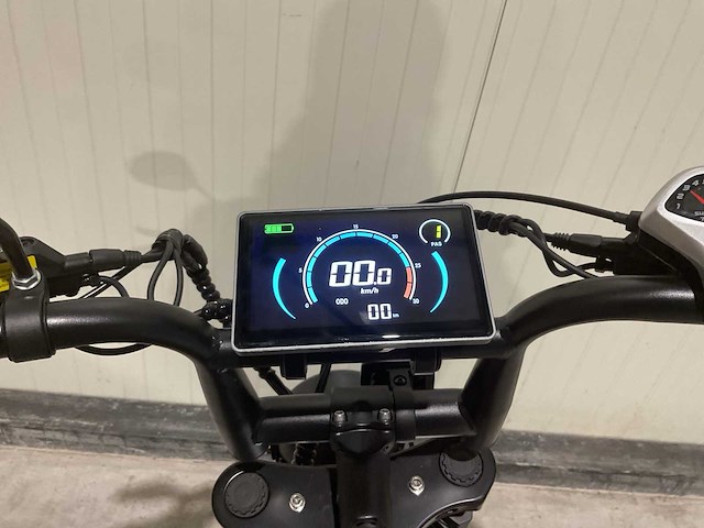 C80 mini nardo grey elektrische fiets - afbeelding 39 van  54