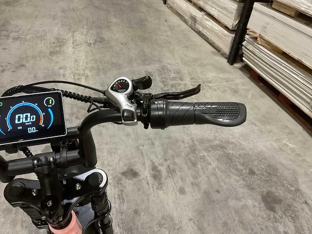 C80 mini roze elektrische fiets - afbeelding 2 van  21