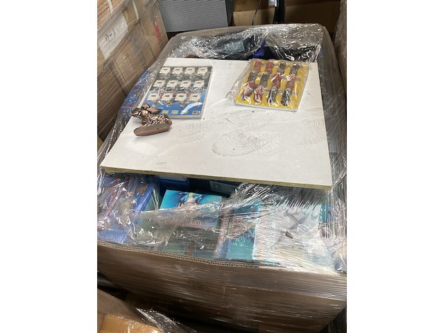 Ca. 10000x hervulbare aanstekers, mixassortiment - afbeelding 4 van  9