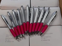 Ca. 1000x balpen, red