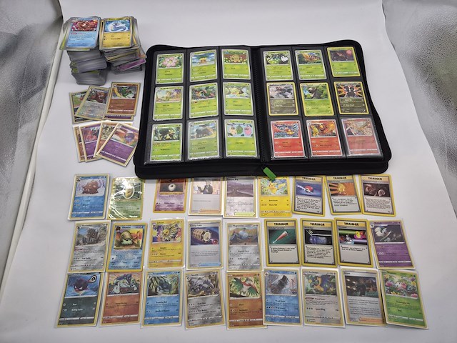 Ca. 1000x pokémon kaarten verzameling (inclusief vintage en zeldzame kaarten) - afbeelding 1 van  32