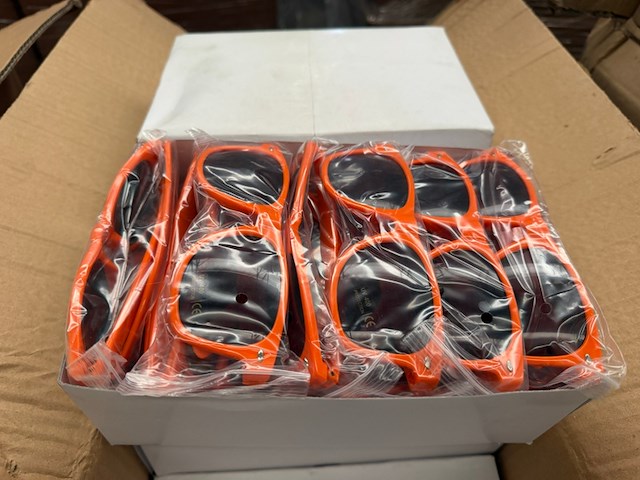Ca. 1000x zonnebril wayfarer model oranje - afbeelding 2 van  3