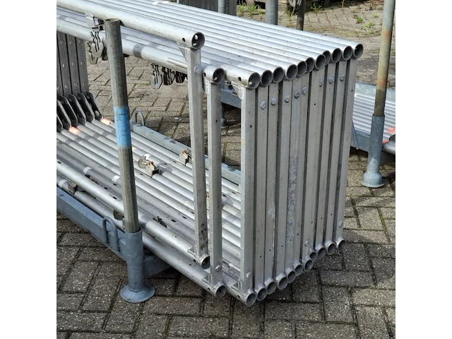 Ca. 100m2 renovatiesteiger, layher, blitz - afbeelding 8 van  54