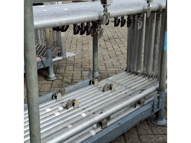 Ca. 100m2 renovatiesteiger, layher, blitz - afbeelding 10 van  54