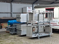 Ca. 100m2 renovatiesteiger, layher, blitz