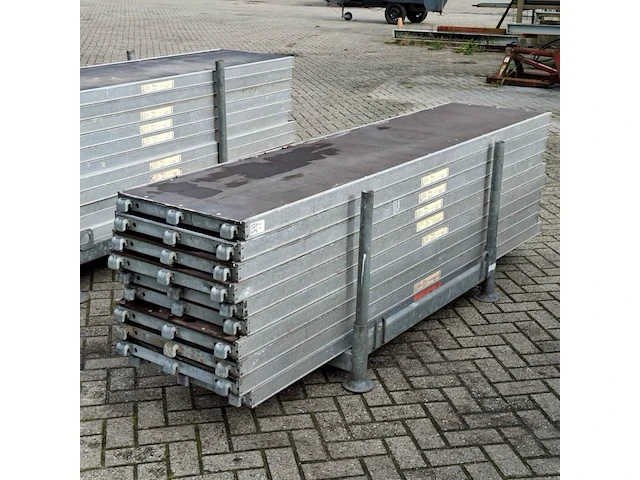 Ca. 100m2 renovatiesteiger, layher, blitz - afbeelding 17 van  54