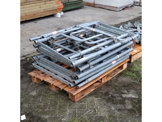 Ca. 100m2 renovatiesteiger, layher, blitz - afbeelding 39 van  54