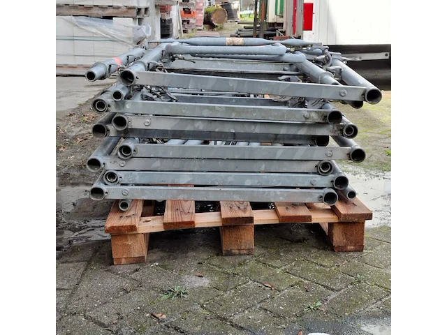 Ca. 100m2 renovatiesteiger, layher, blitz - afbeelding 42 van  54