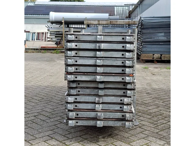 Ca. 100m2 renovatiesteiger, layher, blitz - afbeelding 46 van  54