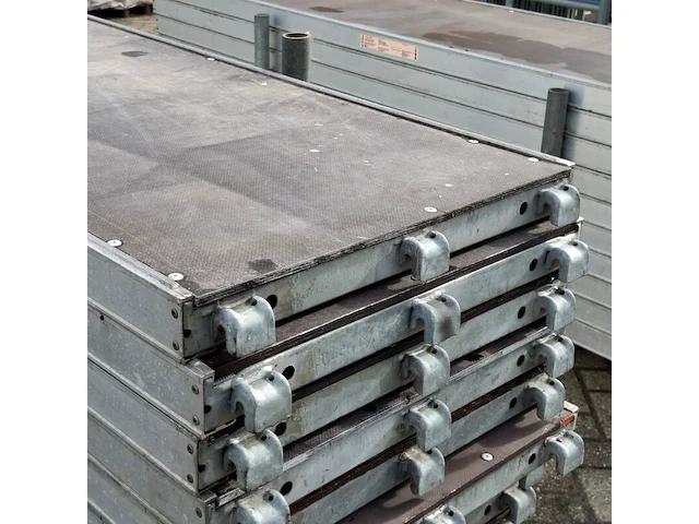 Ca. 100m2 renovatiesteiger, layher, blitz - afbeelding 48 van  54