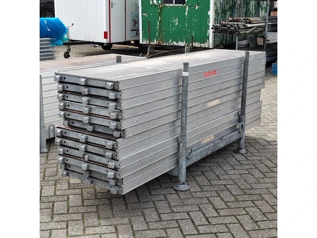 Ca. 100m2 renovatiesteiger, layher, blitz - afbeelding 49 van  54