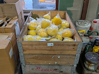 Ca 100x afsluiter geel - afbeelding 1 van  5