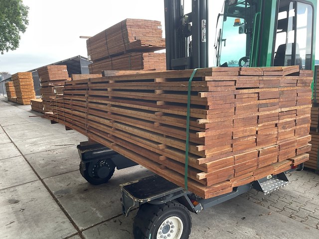 Ca. 100x angelim pedra beschoeiingsplanken, 20x200mm, lengte 30/300cm, 8/350cm, 40/400cm, 15/500cm, 7/550cm - afbeelding 2 van  3