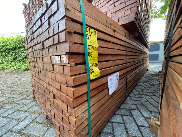 Ca. 100x angelim pedra onderligger fijnbezaagd, 40x60mm, lengte 465cm - afbeelding 4 van  4
