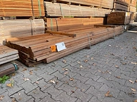Ca. 100x angelim pedra onderliggers fijnbezaagd, 40x60mm, lengte 465cm - afbeelding 3 van  3