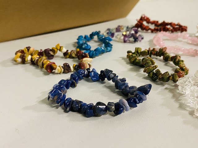 Ca. 100x armbanden split assorti, divers - afbeelding 3 van  4