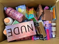 Ca. 100x cosmetica, mixpartij - afbeelding 1 van  3
