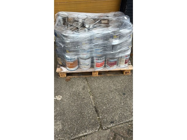 Ca. 100x diverse merken aflakken , sigma, wijzonol, trimetal, flexa, verschillende kleuren - afbeelding 2 van  4