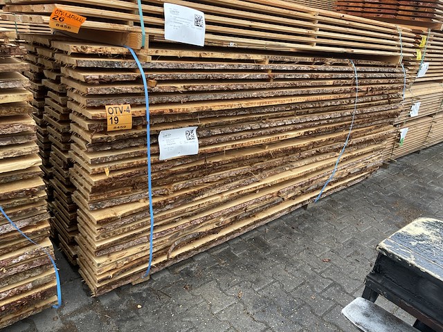 Ca. 100x douglas onbekantrechte schaaldelen, 22x200-250mm, lengte 300cm - afbeelding 4 van  4