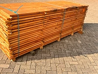Ca. 100x douglas planken fijnbezaagd, 30x200mm, lengte 300cm - afbeelding 2 van  3