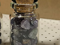 Ca. 100x geschenkflesjes aan koord met amethist - afbeelding 3 van  4