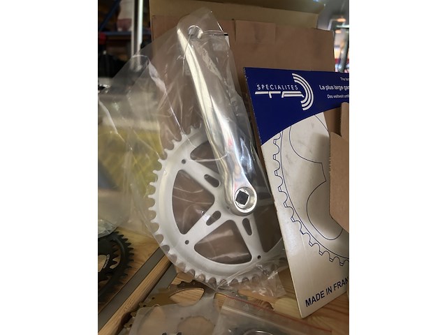 Ca. 100x (race)fiets artikelen w.o. kettingbladen, w.o. shimano, miche - afbeelding 2 van  11