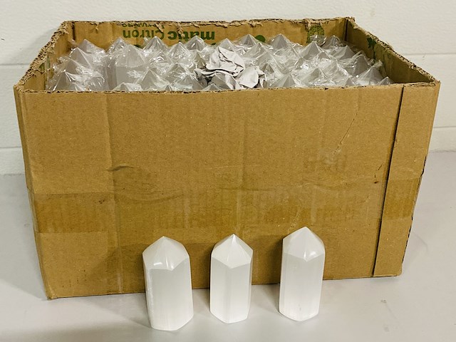 Ca. 100x seleniet obelisken 10cm - afbeelding 1 van  5