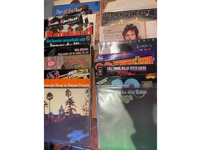 Ca. 100x vinyl langspeelplaten , o.a. ccr, golden earing en neil diamond - afbeelding 2 van  5