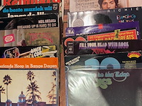 Ca. 100x vinyl langspeelplaten , o.a. ccr, golden earing en neil diamond - afbeelding 2 van  5